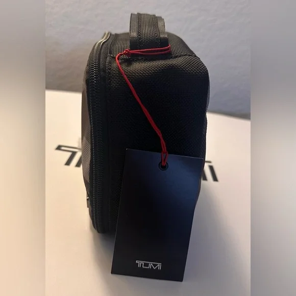 Brand New with Tag TUMI Travel Pouch Camouflage City Map Print - Picture 3 of 4